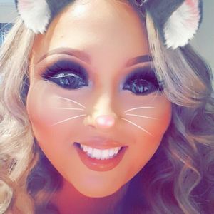 Meet your Posher, Vanessa